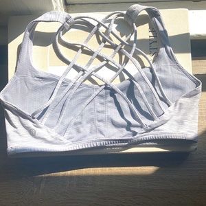 Lululemon Free to Be Wild bra size 8/10